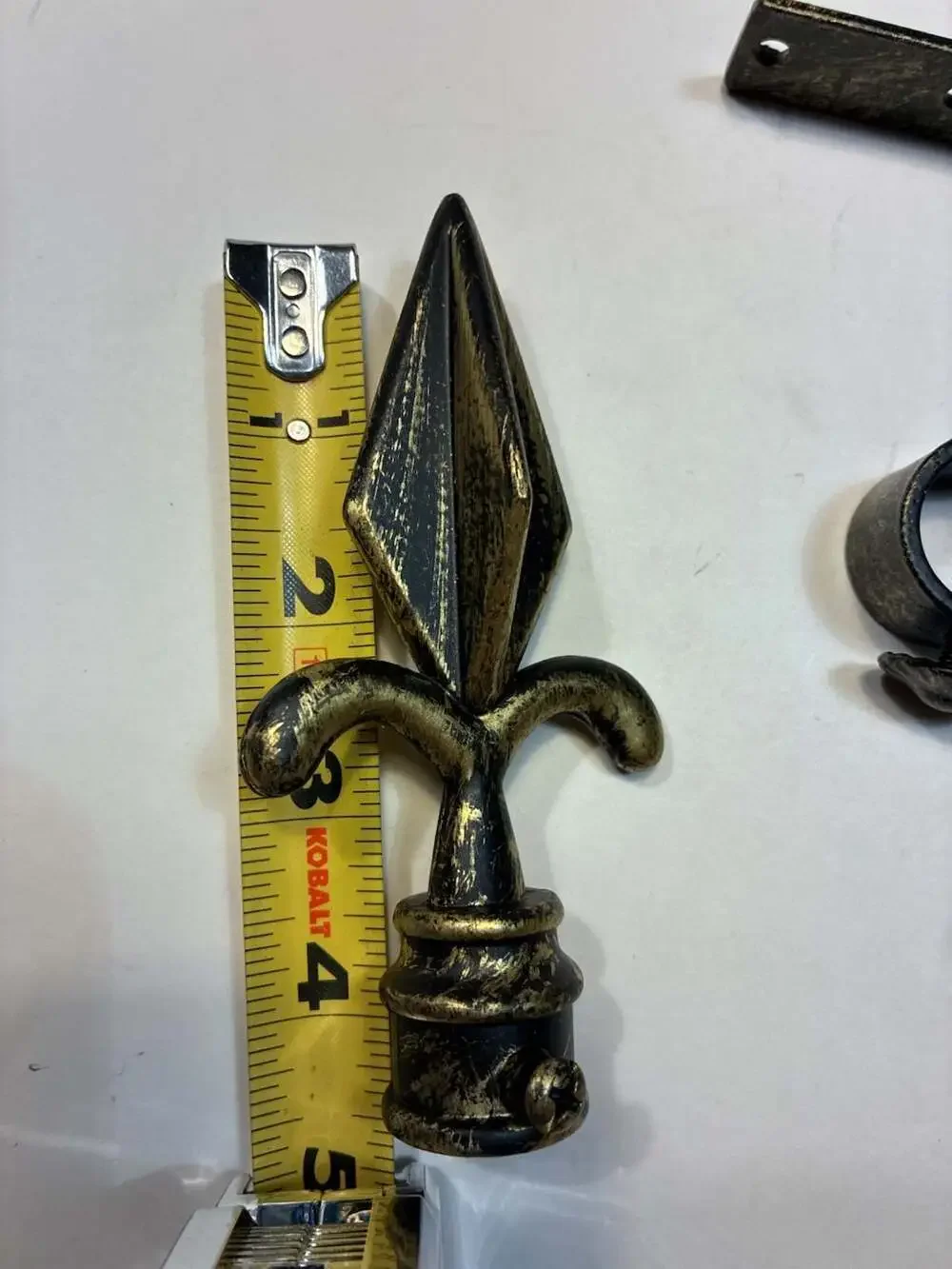 Gould Spear Design Fleur de Lis Curtain Rod Finial and Bracket Set Antique Gold